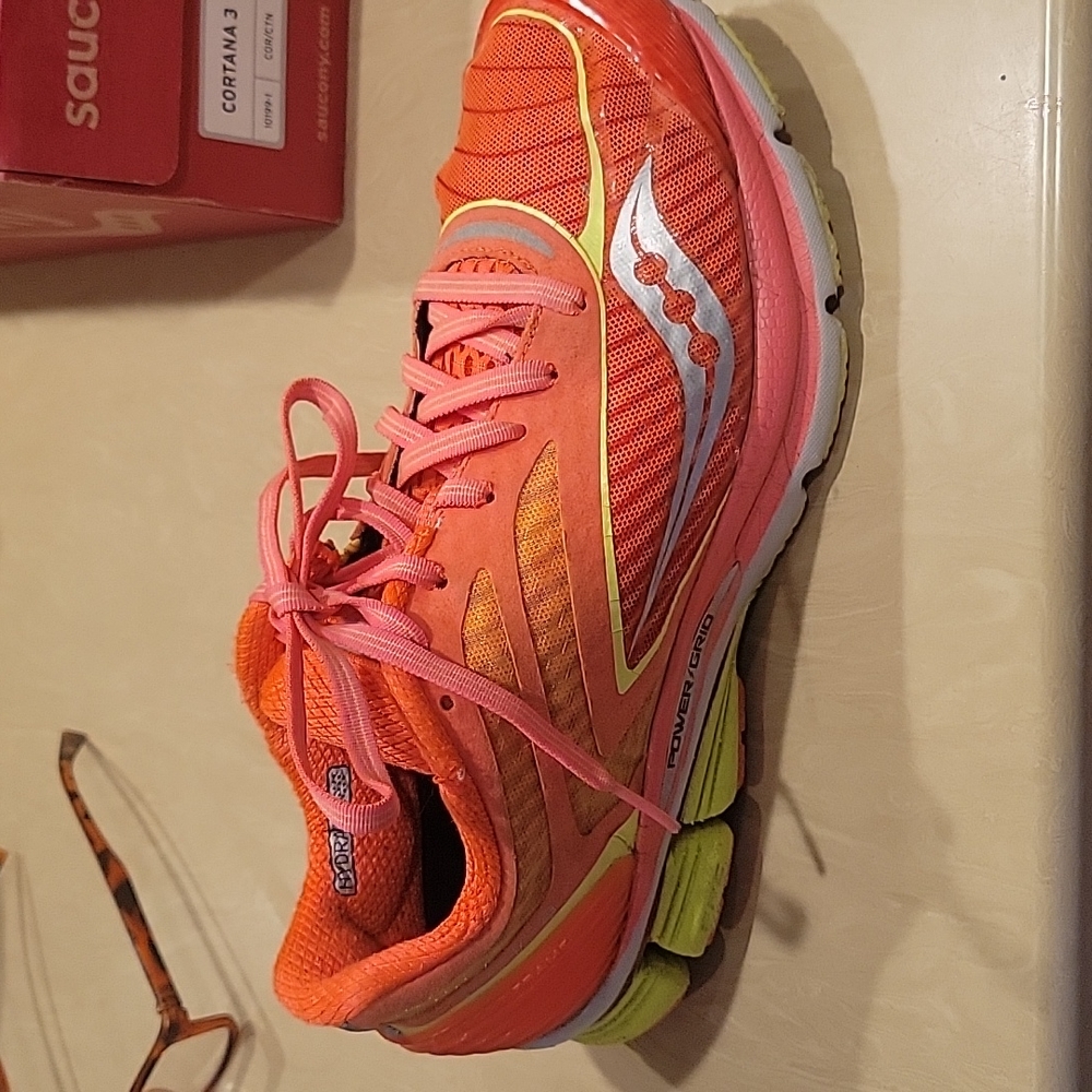 Saucony Cortana 3 women's sneakers size 7.5 worn once bright Coral orange yellow